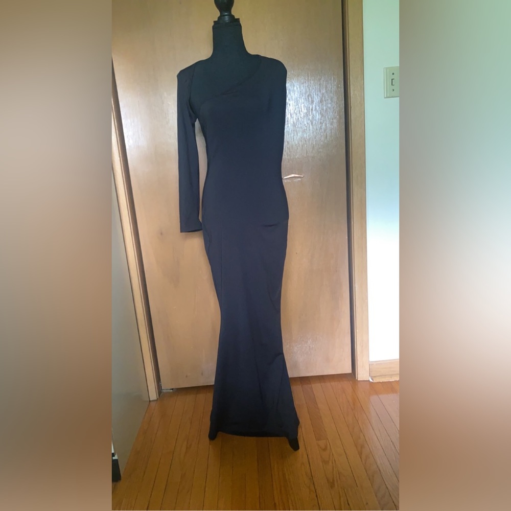 Long black one should dress